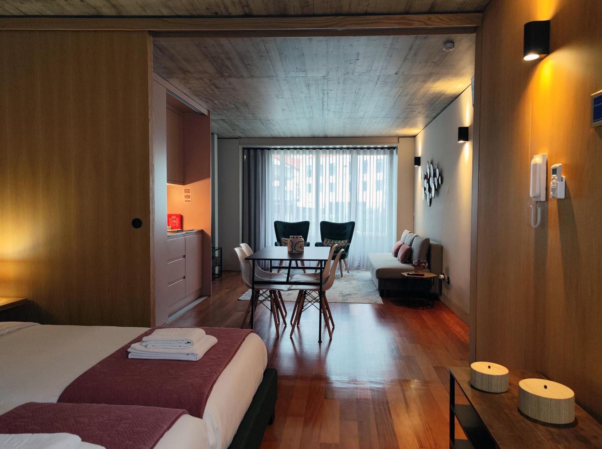 Fervenca Apartments บีลาโนวาเดกายา ภายนอก รูปภาพ